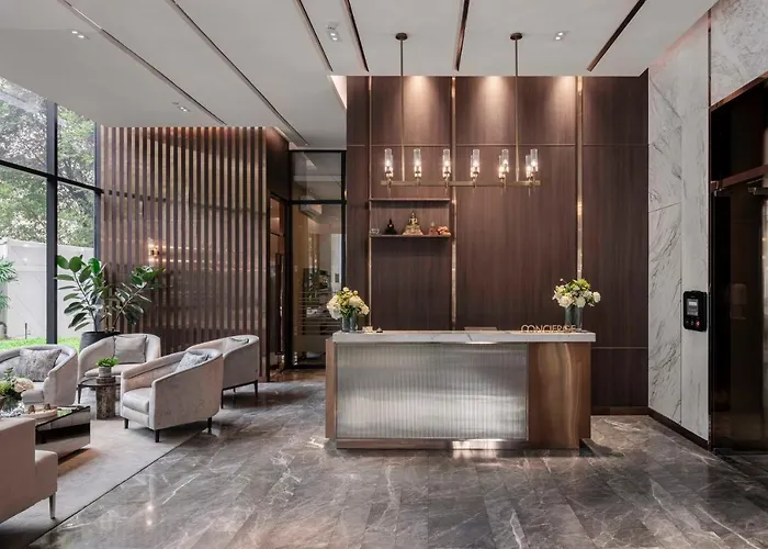 Wyndham Queen Convention Centre Hotel 4*