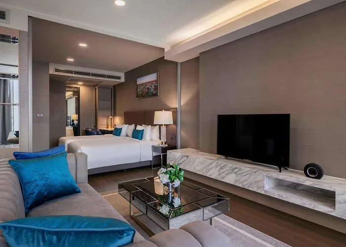 Wyndham Queen Convention Centre 4*