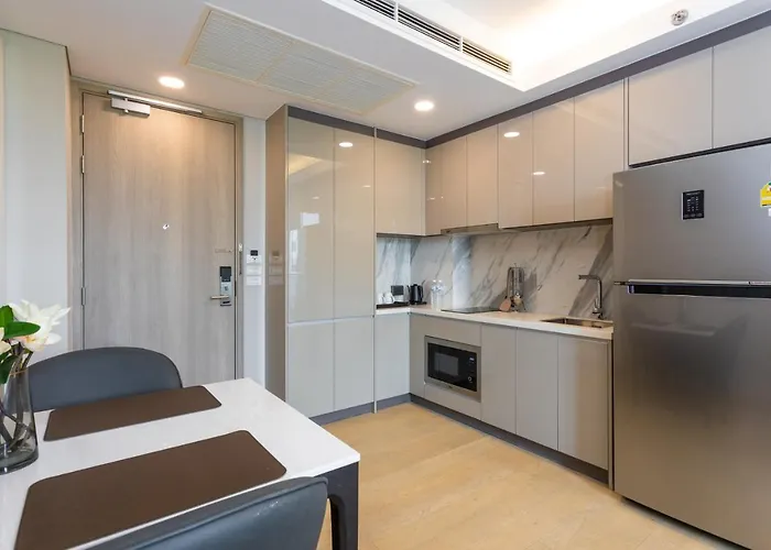 Wyndham Queen Convention Centre מלון 4*