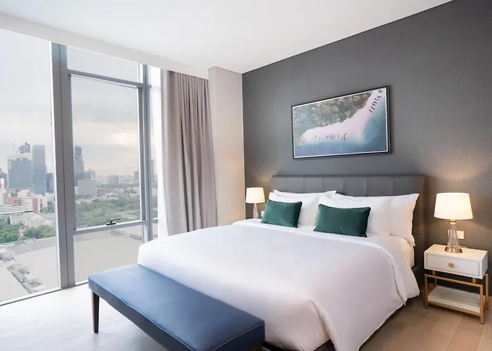 Wyndham Queen Convention Centre 4*