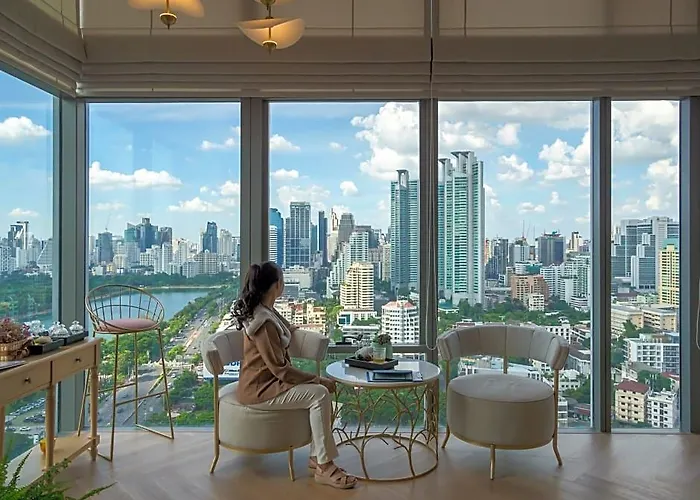 Wyndham Queen Convention Centre Отель Бангкок