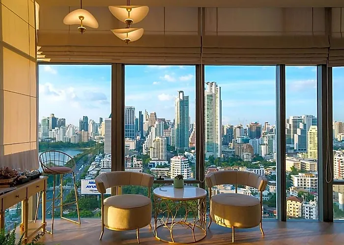 Wyndham Queen Convention Centre מלון 4*
