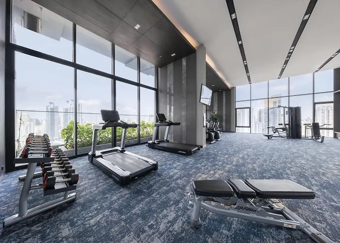 Wyndham Queen Convention Centre 4*